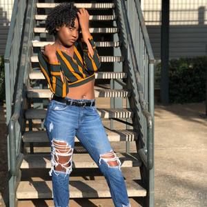 Meet your Posher, Keyera